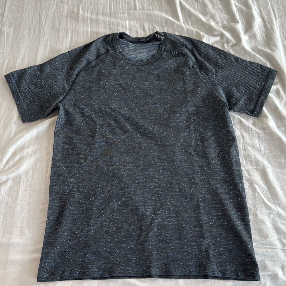 Lululemon active wear in black